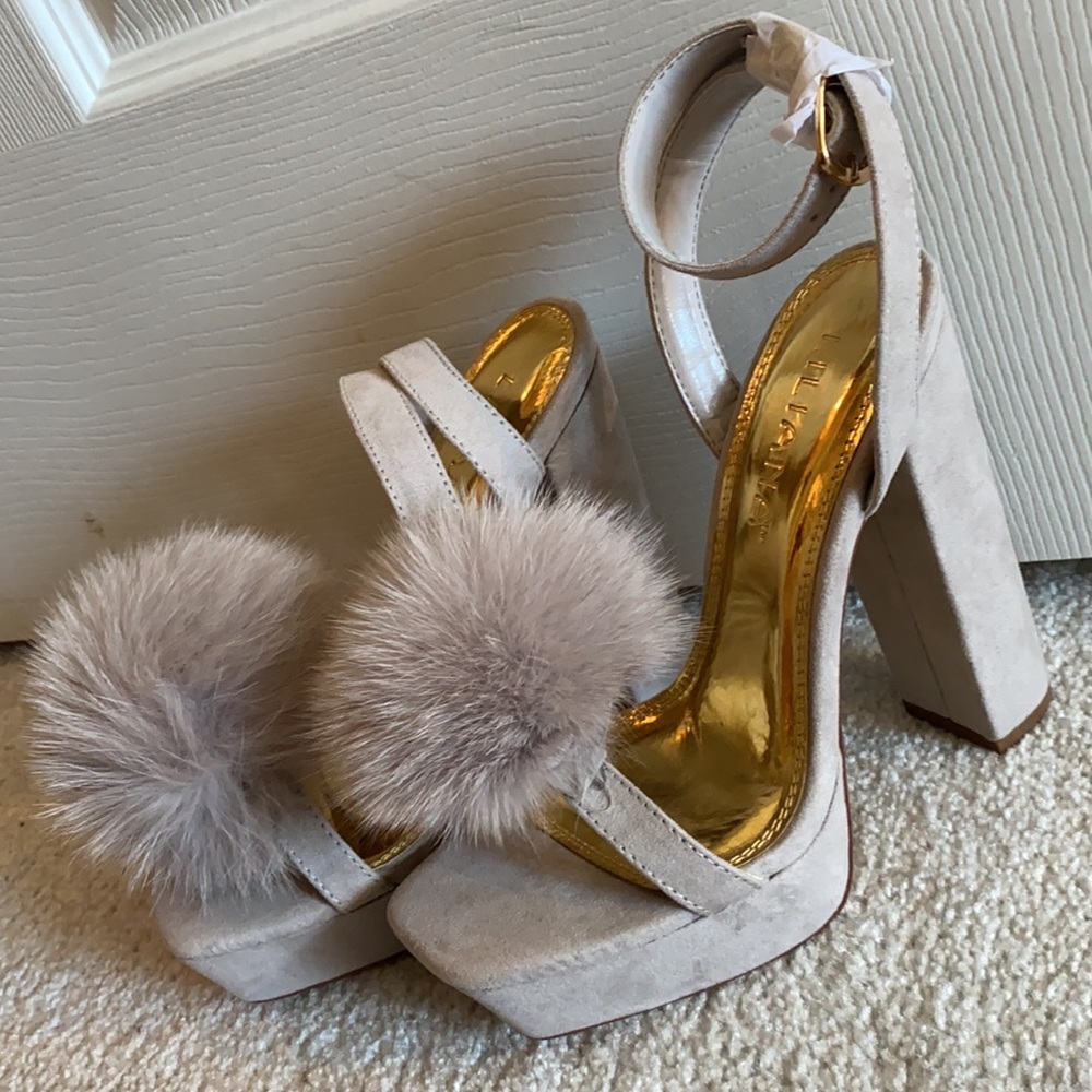 Block heel sandals with faux fur pom pom
